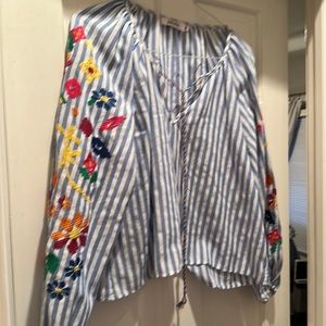 Like new, flowy nautical top with embroider puffed sleeves